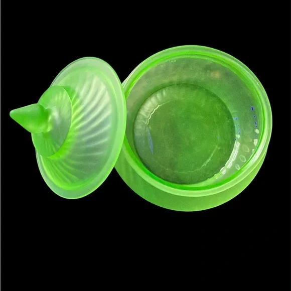 Vintage Uranium Green Glass Powder Jar - Picture 2 of 2